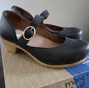 Dansko Missy Maryjane Clog